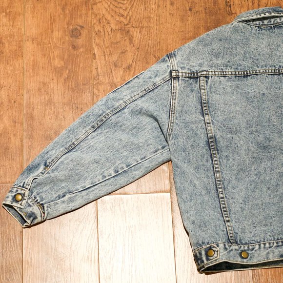 "Wing Ho Jean" acid wash denim jacket - Picture 5 of 5